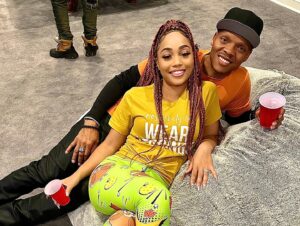 Ronnie DeVoe Instagram - "We may not have it all together, but together, we have it all…" 

"When asked if my cup is half-full or half-empty, my only response is that I am thankful I have a cup."

“I awoke this morning with devout thanksgiving for my friends, the old and the new.” 

#DeVoeted

#Thanksgiving

@officialbellbivdevoe and family…!!!