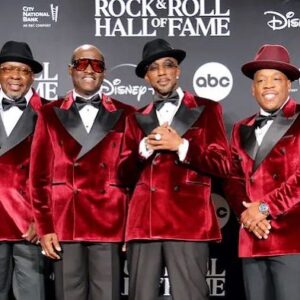 Ronnie DeVoe Instagram - It was an honor paying tribute to the #SPINNERS last night for their #RockandRollHallofFame induction. 

Without groups like that, there would be no @NewEdition.

To Henry and John, as the last members here with us, we thank you, pray for you and appreciate the blueprint you laid.

#GODspeed…