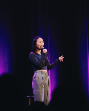 Ronny Chieng Instagram - BOSTON! YOU ARE THIS MANCHESTER NEW HAMPSHIRE KID’S HOMETOWN CHINATOWN! Thank you for selling out FOUR SHOWS at @the_wilbur AND BOSTON MAYOR MICHELLE WU @mayorwu FOR COMING! My Dad would have loved this! And thanks to @andreajin and DJ @tonytrimm for being on the show.

📸: @jordanashleighf 👔: @latoiacunningham @bonobos 🎨: @igloo.toast.pop