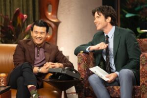 Ronny Chieng Instagram - @johnmulaney Presents: Everybody’s in LA @netflixisajoke with @therealelvira, @sarahkatesilverman, @seguratom, @realrichardkind, and @stopsmokingstartliving. 
💄 @makeupbyyukina
👔 @chloekeiko
📸 Courtesy of Netflix