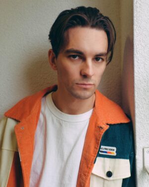 Rory J. Saper Instagram - 📷 - @noahkentis