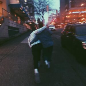 Rory J. Saper Instagram - Take me with you
•
📷 - @noahkentis