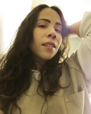 Rosal Colon Instagram - Bustelo Chic ☕️ 🐾We're here ! Who's watchin?? @Oitnb 🍊🍊🍊⚡️⚡️⚡️