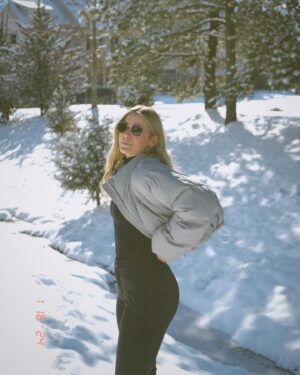 Rose Reid Instagram - snowmaggedon chic @oysho