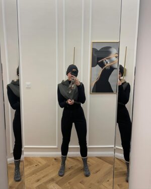 Rose Reid Instagram - budapest.jpg 📷 caption inspired by @imbrettcooper