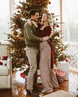 Rose Reid Instagram - 3 years and counting ♥️🍾
-
📸: @jazminscheitelphotography