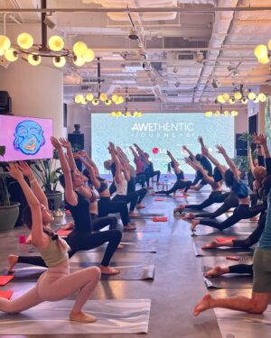 Rosemary Vandebrouck Instagram - How I started my art week! 
What a pleasure it was to get to flow in such a space, surrounded by amazing energy! 
Special thanks to @awethenticjourneys for inviting me to fly back for this! 
And to everyone who joined, a big 🫶 for coming ! 

#attitudeofgratitude #awethenticjourneys 🙏🏼