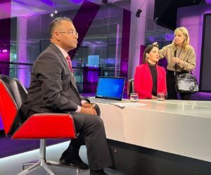 Rosena Allin-Khan Instagram - Last night, I joined @krishgm on @channel4news to discuss the appalling conditions faced by staff and inmates at Wandsworth Prison.

Officers face daily assaults and mental health challenges. Inmates spend 23 hours a day locked up in squalid conditions. This can’t go on.

The Government needs to stop pretending that everything is okay in our prison system and get a grip of this crisis.