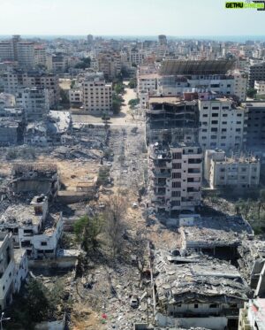 Roshdi Sarraj Instagram - Horrific scenes of the destruction of civilians houses were targeted by the Israeli occupation in Gaza

#gazaunderattack