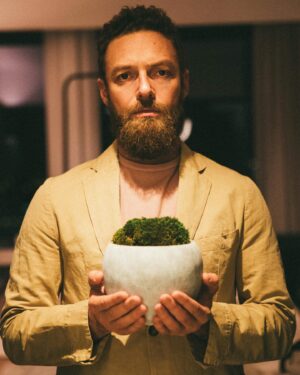 Ross Marquand Instagram - plz join my (plant-based) cult k thx.
• 🌳 • 🌳 • 🌳 • 📷 @kaitlynmikayla