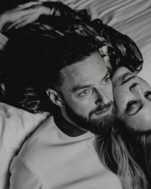 Ross Marquand Instagram - •ne jamais regarder en arrière•
from the "Alone With You" series 
#tbt du Paris, last month
📷 @luciebremeaultphoto 
Modèle: @juliedommanget 
Make-up: @meylo0 
Coiffure: @yazoue 
Stylisme: @amadstyle / @indraeudaric @studioriceparis @rives_paris @louboutinworld 
Lieu: @lazhotelparis