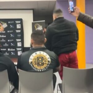 Rousimar Christian Palhares Instagram - Bom dia galera aí está um daqueles momentos em q vc se sente motivado pra fazer aquilo q vc treinou com tanta intensidade esse momento é muito importante pro próximo passo q é a luta galera daí pra frente a única coisa q passa na cabeça é como vamos fazer o trabalho da melhor forma sem deixar q as duvidas coloquem todo trabalho a perder agora até no outro dia a briga é com vc mesmo estejam preparados