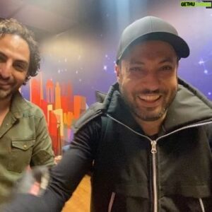 Rouzbeh Moeini Instagram - #.
اصلا نترسيدمااااااا😂😉😂
سعيد فتحى روشن و داستانهاى شعبده ش 
نقش اصلى هم سوسك بود 🦗🤣😉
عااااالى بود

#❤️

 #روزبه_معینی #هنر 
#بازیگر #زندگی #عشق #فيلم #ويديو #سلفي#عصرجدید #مربى #عصر_جدید #موزیک #خواننده #شعبده_بازی #شعبده 
#roozbeh_moeini #actor #best #love #life #selfie #asrejadid #art #train #cinema#music#show#talent