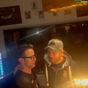Rouzbeh Moeini Instagram - خيلى ممنونم بابت تبريك شما عزيزان و دوستان و همكاران نازنينم
#❤️ 🙏
روزبه معینی
🎁🎂۱۲/۲۱

#روزبه_معینی #بازیگر #هنر #فيلم #سينما#بهترین #عكس #ميلاد #سلفي #لبخند #زادروز #تولد #زندگی #مبارك #خواننده #موزیک#عشق #جشن #اسفند
#roozbeh_moeini #hbd 
#actor #best #selfie #instagram #birthday #happy