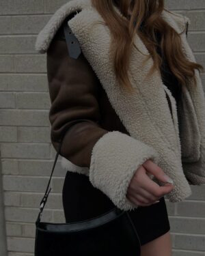 Roxanne St-Onge Instagram - In love with this coat☁️🧸✨
@rdstylelabel