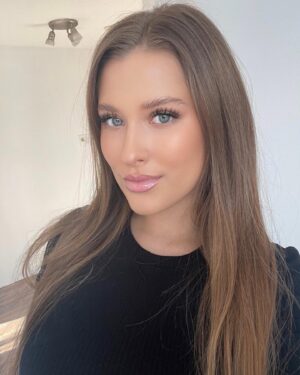 Roxanne St-Onge Instagram - 💋💋