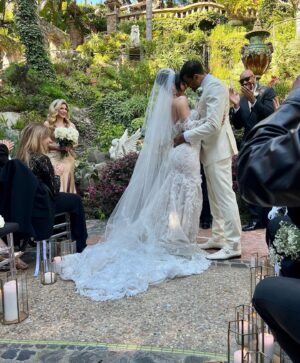 Roxy Striar Instagram - Some might call it luck (on st Patrick’s day) some might call it magic ( at the Houdini Estate) but I just call it my best friends wedding (but she’s even more beautiful than Julia Roberts and Cameron Diaz combined) & I’m so grateful to be part of it. I could not love you more @stephsabraw — your joy is my joy so as you can imagine, I am floating on cloud 9. A magical weekend for a magical couple 🪄 #whenharrymetstephie