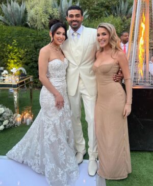 Roxy Striar Instagram - Some might call it luck (on st Patrick’s day) some might call it magic ( at the Houdini Estate) but I just call it my best friends wedding (but she’s even more beautiful than Julia Roberts and Cameron Diaz combined) & I’m so grateful to be part of it. I could not love you more @stephsabraw — your joy is my joy so as you can imagine, I am floating on cloud 9. A magical weekend for a magical couple 🪄 #whenharrymetstephie