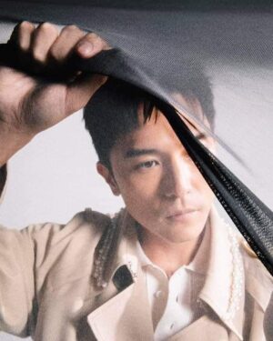 Roy Chiu Instagram - GQ三月號

#GQ
#化妝｜鄭銘/Tank 
#髮型｜小隆DRIVEN．BY