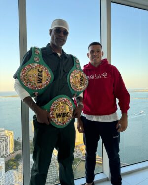 Roy Jones Jr. Instagram - Fight Towns Miami ft @benavidez300 and @royjonesjrofficial coming soon 🥊💨 

What fighters do you want to see on Fight Towns next?