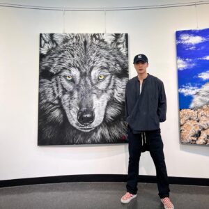 Roy Kim Instagram - 정말 바빴던 5월 잘 버텨준 내 성대에 고마워. 
하던대로 살거라 약속하고 더 많은걸 해냈네.
바쁠 수 있는것도 행복이고 그 많은 곳에 날 보러 와주는 사람들도 축복인걸, 나는 덕분에 행운아가 된거같다. 
이제 좀 쉴텐데, 쉬는것도 노는것도 행운처럼 살아야지.
별것도 아닌거 의미두면 더 소중해지니깐. 

동아대재능대홍대세종캠대구대항공대서울시립대경성대경남대경북대공주교육대동국대와이즈성결대수원대세종대🌹알럽🤍 

Busy May happy may thanks for letting my voice stay wet. Happy June awaits, though I'll miss performing soon enough, im gonna travel golf eat and exercise real good. See you soon enough. I'll be back soon xoxo. Roy