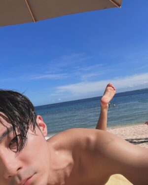 Roy Kim Instagram - 세부 안뇽 빠잉

Hello Cebu 🇵🇭