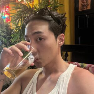 Roy Kim Instagram - 여행 다녀왔으니까 
으쌰으쌰 일 할 수 없구
또 어디가고싶음

where to next