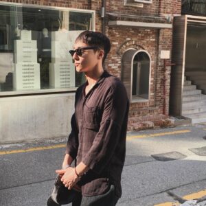 Roy Kim Instagram - 이랬는데 요랬다가 조랫다가 이러다 저러다 
요래댔슴당

be4 spring