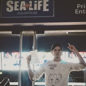 Ruairí O'Connor Instagram - "-said we could do the gig with him tonight at the London Aquarium. You think you can get down here in time?"