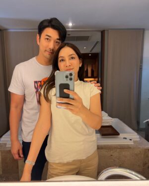 Ruangsak Loychusak Instagram - โพสเเรกของปี 2024 ของเจมส์ เรืองศักดิ์ 
คือโพสบอกรักภรรยาครับ 

“ รักครูก้อยมากที่สุดในโลกครับ❤️” 

#โพสแรกของปี2024
