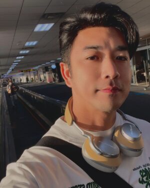 Ruangsak Loychusak Instagram - “เมื่อแด๊ดดี้ เจอ แสงแดดดีๆ ในยามเช้า”

แฟนๆสุราษฎร์ คืนนี้พบกันครับ