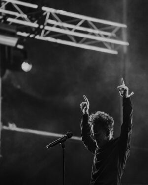 Rubén Albarrán Instagram - Café tacvba dando una presentación MARAVILLOSA en la Ciudad de Querétaro ✨

📸 @luis_tierrafria