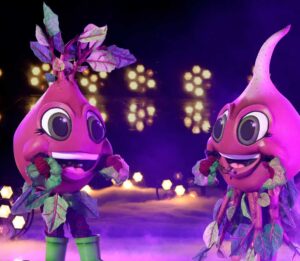 Ruben Studdard Instagram - #BeetsMask here telling you to watch #themaskedsinger finale tonight at 8/7c on @foxtv! Congrats to #GumballMask and #GoldfishMask for making it all the way to the end!