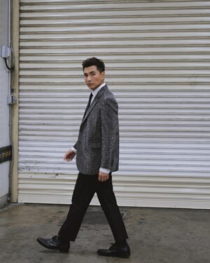 Ruco Chan Instagram - 同場加映小豬比！
好大嘅對比，兩種好唔同嘅性格！

Outfit: @celine 
Shoes: @ysl 
Styling: @willng_cc @creativecoven_