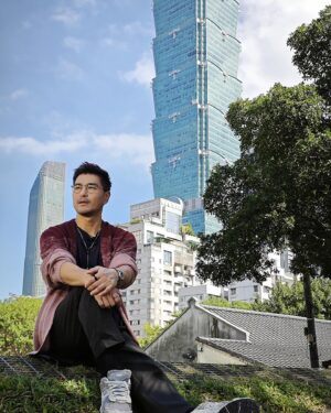 Ruco Chan Instagram - 希望用相片去記錄今次嘅台灣旅程🤞🏻
難得遇到世上同名同姓的陳展鵬，大家有着不同的背景和故事，相同嘅就係有着自己嘅夢想同理想。
尋找自己嘅人生價值觀同理念！

#waxlondon