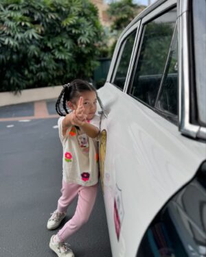 Ruco Chan Instagram - 六個星期前的夜上一直陪住大家
亦都多謝大家同我哋渡過（逆天）
不過最近確實有一點莫名其妙嘅空虛
可能入戲太深😂😂好似呢位小朋友咁
千祈唔好戲假情真…