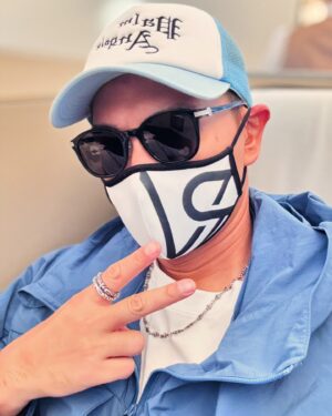 Ruco Chan Instagram - 今晚森sir嘅人生會怎樣？
會否漂亮人生？
還是凄美中渡過？
8:30就會知道
臥底森sir係新加坡不見不散