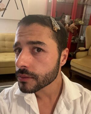 Rui Maria Pêgo Instagram - Arco com as consequências. Eu e as árvores, as árvores e eu.