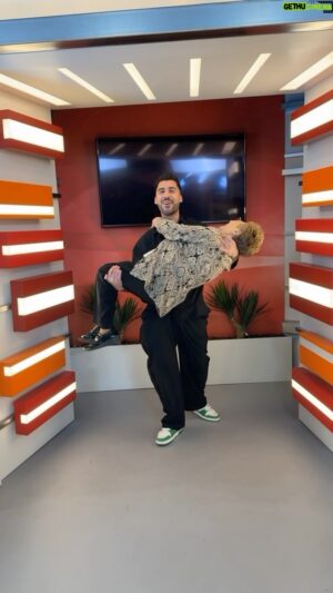 Rui Oliveira Instagram - Já chegou a Maria do Rosário a avó da @catarina_miranda99 não podem perder a partir das 09h15 na CMTV!! 📺❤️