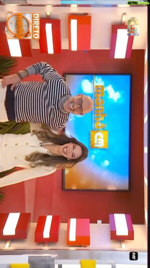 Rui Oliveira Instagram - Segunda-feira com a energia certa para começar a semana! Dançamos kuduro com o furacão @miguelazevedo_oficial, ouvimos o que pensam os nossos comentadores (@leocaeirooficial @filipa_de_castro_ @candiidopereira ) sobre o mundo dos famosos e ainda houve tempo para um arroz de frango no forno à moda de Rui Oliveira @ruideoliveiranunes . Prometo que para a próxima aprendo a ligar o forno 😂  RODA O TELEMÓVEL PARA VER OS MELHORES MOMENTOS #manhacm  #morningshow #tvhost #cmtv