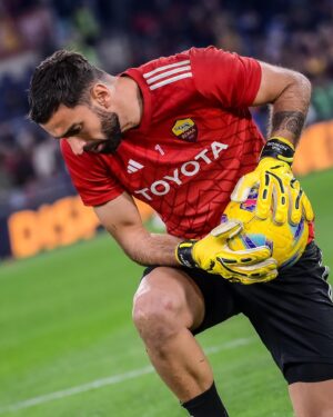 Rui Patrício Instagram - 💥🧤🦾 sempre Roma! ⏭️
#asroma
#roma
#ruipatrício
#seriea