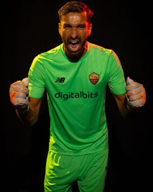 Rui Patrício Instagram - 💛 𝑩𝒊𝒓𝒕𝒉𝒅𝒂𝒚 𝒃𝒐𝒚 🧤❤️

#ASRoma
