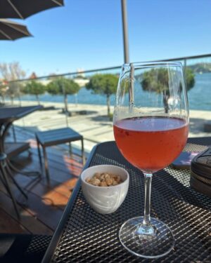 Rui Patrício Instagram - Day Off 👌🍹