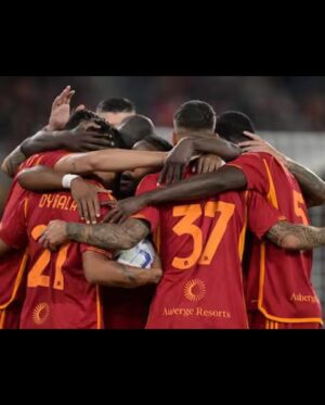 Rui Patrício Instagram - 🟨🟥👊
#roma 
@pumafootball