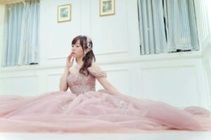 Rui Tanabe Instagram - 『サンセルモ presents 結婚式は あいのなかで』

ありがとうございました💐

初めてウエディングドレスを着ました。
初めて結婚にまつわるトークをしました。
初めて結婚について真剣に考えました。

イベント当日は「私、今日結婚かぁ〜」
なんて思ってました。

私の思い込みでした。

🦌

貴重な経験をさせて頂き
本当にありがとうございました！

#あいなか　#ウエディングドレス　#makeup