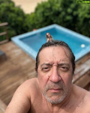 Rui Veloso Instagram - De volta ao outro paraíso..Moçambique…rever amigos e fazer novos! Grande amigo António Costa Moura,nosso extraordinário Embaixador,Zé Mucavele, @ivanmucavel @stewartsukuma @montebelohotels @nipontravel.viagens