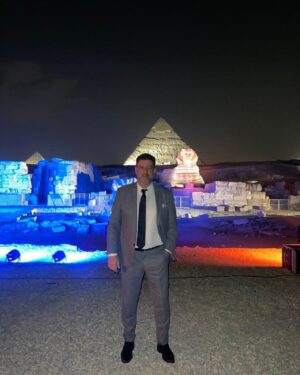 Rui Vitória Instagram - السبت الماضي، كان شرف عظيم لي أن احضر حفل العازف المصري الشهير عمر خيرت، والجلوس بجوار الأهرامات مع هذا الفن كان له مني كل التقدير، دائما اكتشاف المزيد من حضارة هذه البلد العظيمة يكون من دواعي سروري

Last Saturday, I had the great privilege of attending a concert by the renowned @omarkhairatofficial, pianist from Egypt. The setting next to the Pyramids of Giza and the musical category deserve all my appreciation. Always discovering more of the culture of this fantastic country. It was a pleasure!

No último sábado, tive o grande privilégio de assistir ao concerto do conceituado @omarkhairatofficial, pianista do Egito. O cenário junto às Pirâmides de Gizé e a categoria musical merecem toda a minha apreciação. Sempre a descobrir mais da cultura deste fantástico país. Foi um gosto!