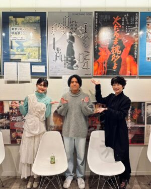 Ruka Ishikawa Instagram - 映画『このハンバーガー、ピクルス忘れてる。』
観てくださった方々、ありがとうございました！

作品が愛されていることを肌身で感じました😌
いいタイトルだなぁと思いながら
タイトルのことずっと監督に聞けていなくて、
そうかなぁと思いながらサリンジャーの『このサンドイッチ、マヨネーズ忘れてる』を持っていってみたら、
そうだったのでとても嬉しかったです＾＾

MCをしてくださった森さん、
ドラマ『このハンバーガー、ピクルス忘れてる。』から引き続きスタイリングしてくれた庄司くん、
メイクをしてくれた美名子さん、
ありがとうございました🙇‍♂️

今後はこちらの日程で上映があります。

12/14(木) 18:45〜20:10 K’s cinema
2024/1/5(金) 18:40〜 シモキタエキマエシネマK2
2024/1/11(木) 20:45〜 シモキタエキマエシネマK2
2024/1/25(木) 18時台〜 アップリンク吉祥寺

引き続き、映画『このハンバーガー、ピクルス忘れてる。』をどうかよろしくお願いいたします！

#このハンバーガーピクルス忘れてる