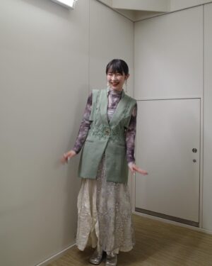 Ruka Ishikawa Instagram - 映画『三日月とネコ』
初日舞台挨拶にて。

本日ありがとうございました＾＾

hairmake @yumiiii16m 
styling @iiwakanaii