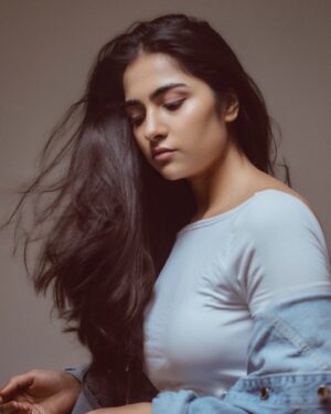 Rukmini Vasanth Instagram - 🪩🩶
Photographer: @sandeep.mv 
MUA and styling: @indiravisage 
Location: @_sunburstt_